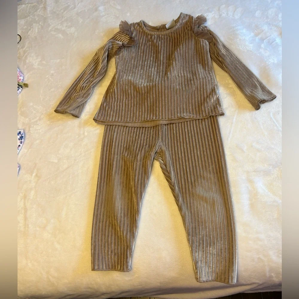 Zara tan color outfit for baby for size 12-18 mo